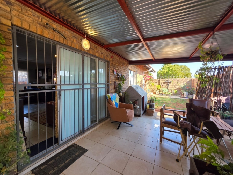 2 Bedroom Property for Sale in Verwoerdpark Northern Cape
